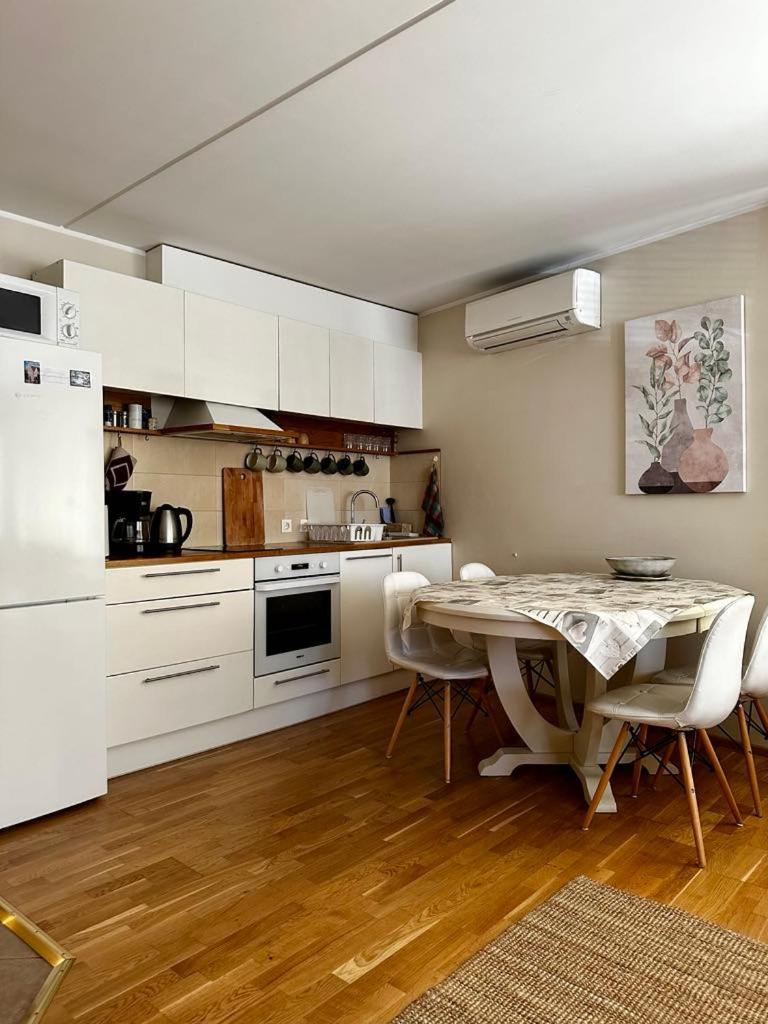 Tolli Apartment Kuressaare Bagian luar foto